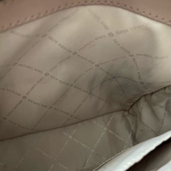 Michael Kors Medium Fawn Leather Tote - Picture 9 of 16